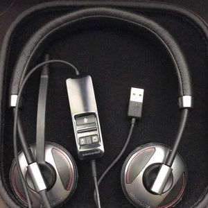 Plantronics headset C720.
